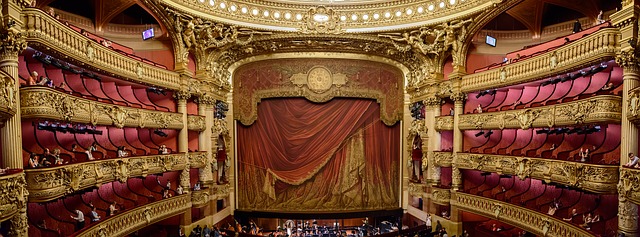 opona opery